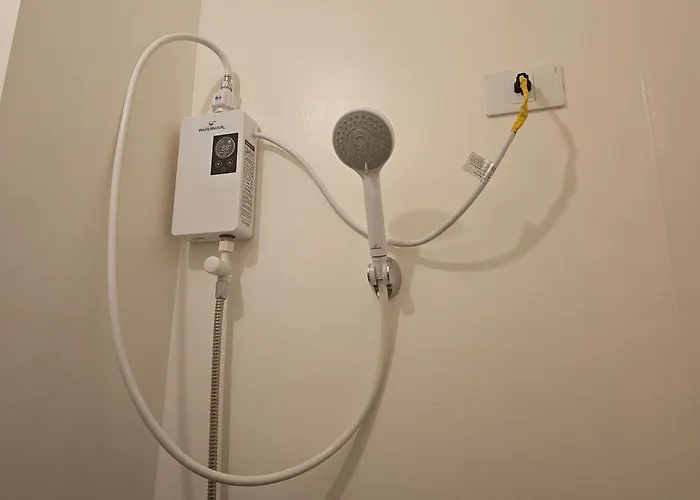Aparthotel Entire Unit Classio De Condotel At Urban Deca Cubao 3*